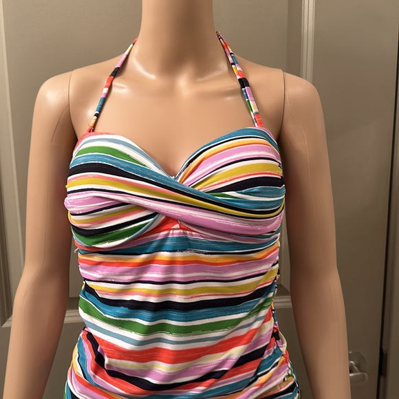 Anne Cole 2-piece swim skirt, top and coverup. - Picture 6 of 16